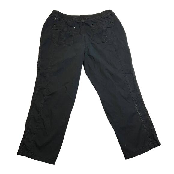 Chico's Mid Rise Embellished Cargo Crop Pants Size Small/6 (Chico's Size 0.5) - Picture 2 of 12